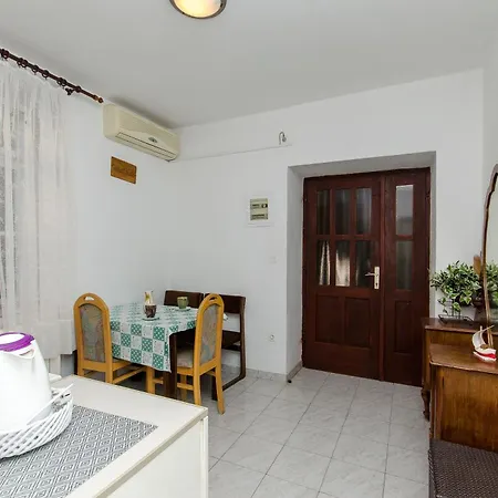 Apartment Martino Stomorska